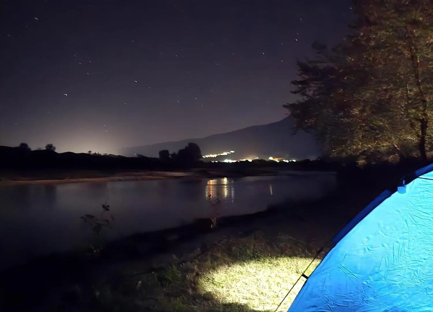 אתר קמפינג Gjirokastër Camping Shtepez