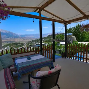 Gasthof Denis, Gjirokastër